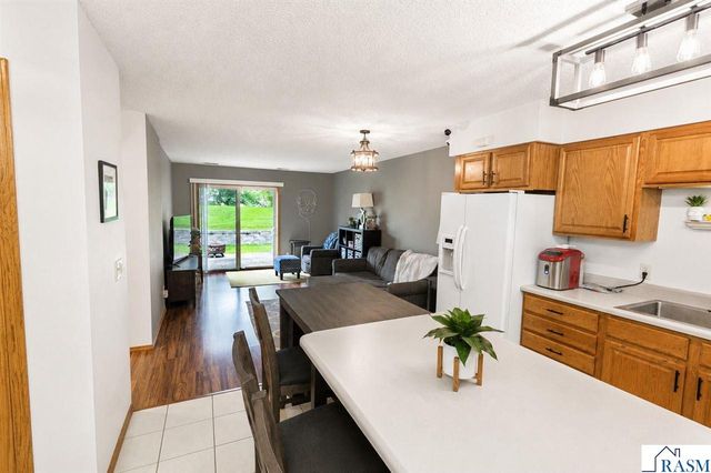105 Raven Court, Mankato, MN 56001