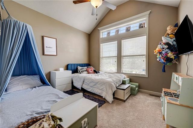 9211 N Belton Court, Kansas City, MO 64154