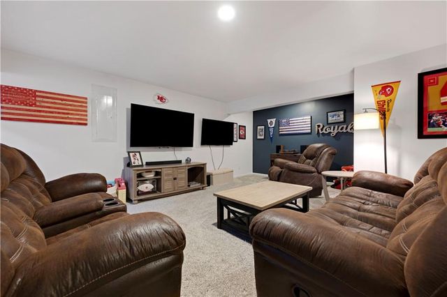 9211 N Belton Court, Kansas City, MO 64154