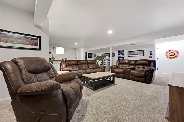 9211 N Belton Court, Kansas City, MO 64154