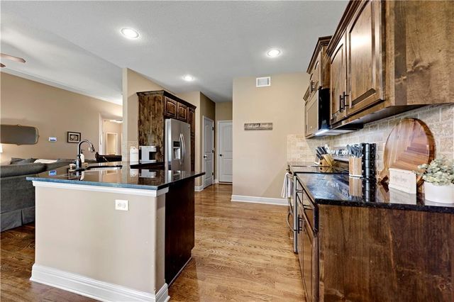 9211 N Belton Court, Kansas City, MO 64154