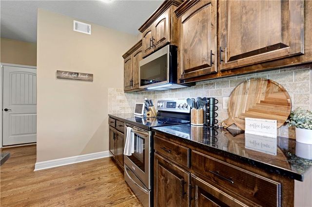 9211 N Belton Court, Kansas City, MO 64154