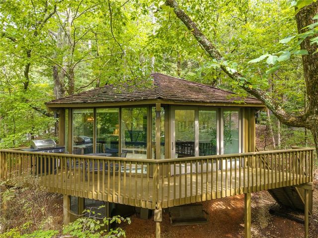208 Treetopper Circle, Jasper, GA 30143
