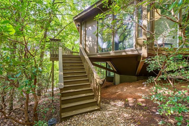208 Treetopper Circle, Jasper, GA 30143