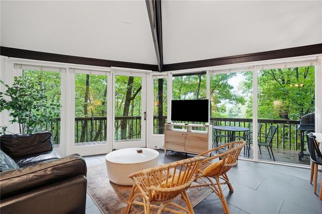 208 Treetopper Circle, Jasper, GA 30143