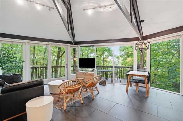 208 Treetopper Circle, Jasper, GA 30143