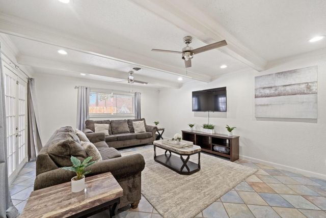 716 San Jacinto Avenue, Texas City, TX 77590