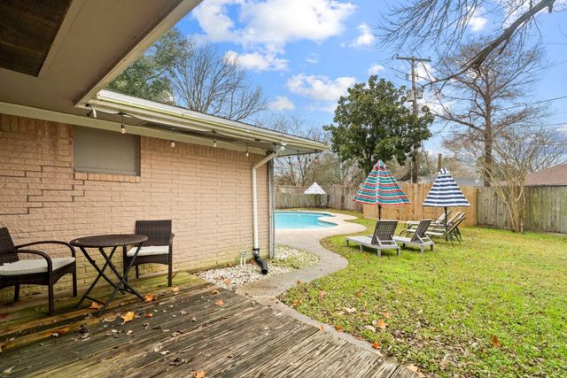 716 San Jacinto Avenue, Texas City, TX 77590