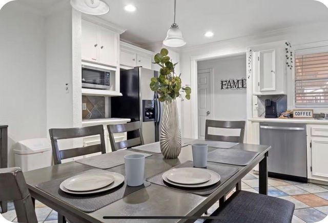 716 San Jacinto Avenue, Texas City, TX 77590