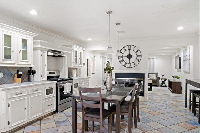 716 San Jacinto Avenue, Texas City, TX 77590