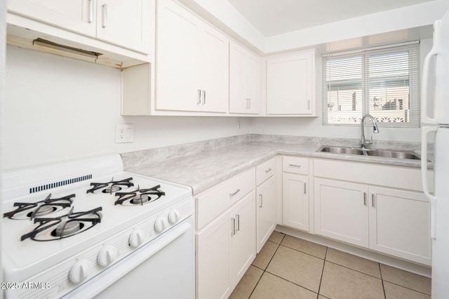 7537 N 21st Avenue, Phoenix, AZ 85021