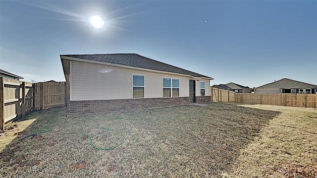 1928 Hannah Lane, Yukon, OK 73099