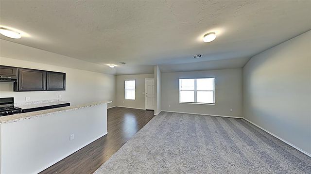 1928 Hannah Lane, Yukon, OK 73099