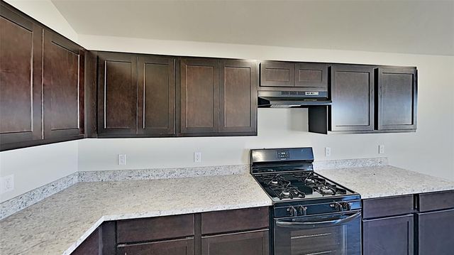 1928 Hannah Lane, Yukon, OK 73099