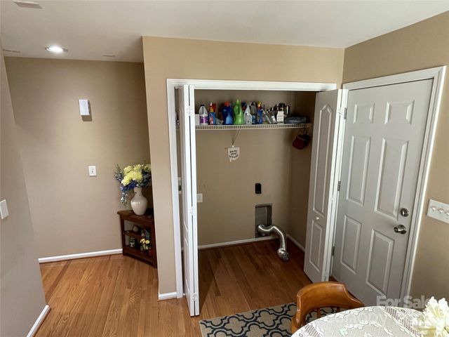 4040 Hereford Lane, Dallas, NC 28034