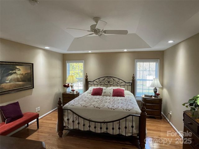 4040 Hereford Lane, Dallas, NC 28034