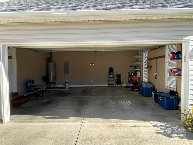 4040 Hereford Lane, Dallas, NC 28034