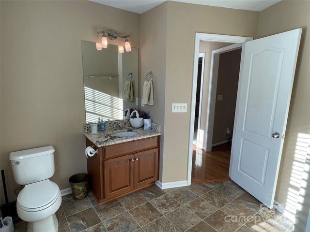 4040 Hereford Lane, Dallas, NC 28034