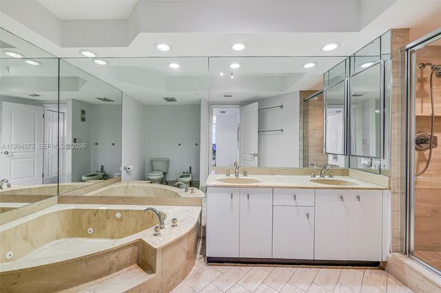 20281 E Country Club Dr 1412, Aventura, FL 33180