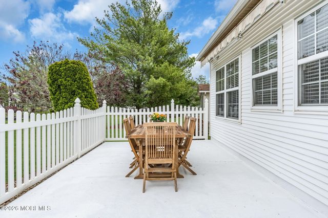 14 Tuscany Circle, Manchester, NJ 08759