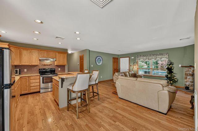 21 McGill Road, Monroe, NY 10950