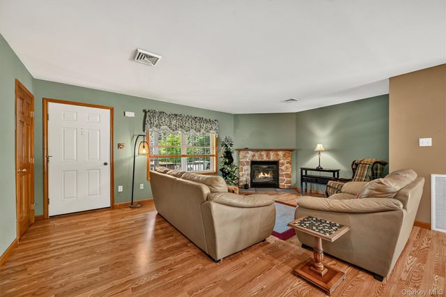 21 McGill Road, Monroe, NY 10950