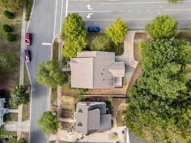 212 Old Barn Lane, Chapel Hill, NC 27517