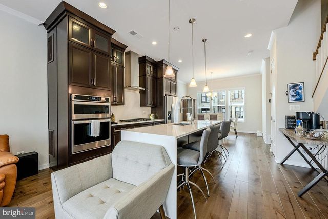 4653 CHARGER PL, Chantilly, VA 20151