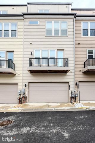 4653 CHARGER PL, Chantilly, VA 20151