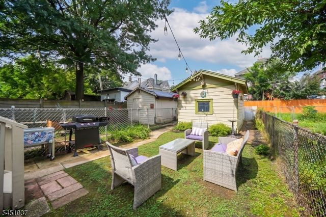 1376 Bryant St, Rahway City, NJ 07065
