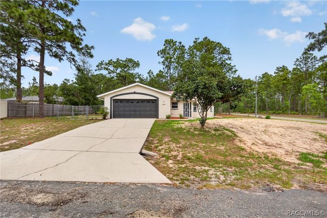 799 W Wycliffe Lane, Citrus Springs, FL 34434