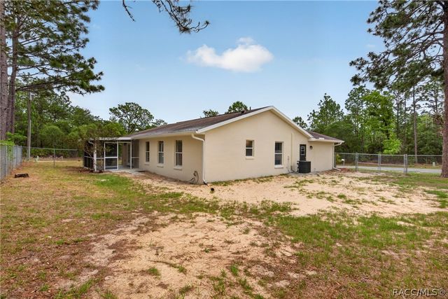 799 W Wycliffe Lane, Citrus Springs, FL 34434