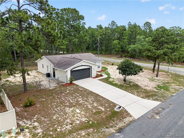 799 W Wycliffe Lane, Citrus Springs, FL 34434