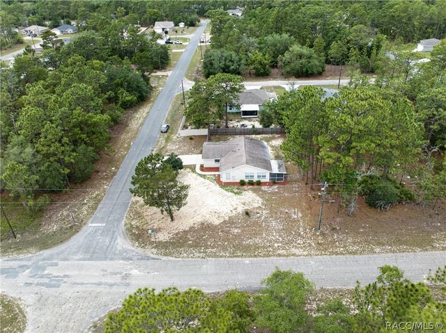 799 W Wycliffe Lane, Citrus Springs, FL 34434