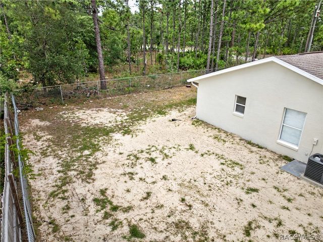 799 W Wycliffe Lane, Citrus Springs, FL 34434