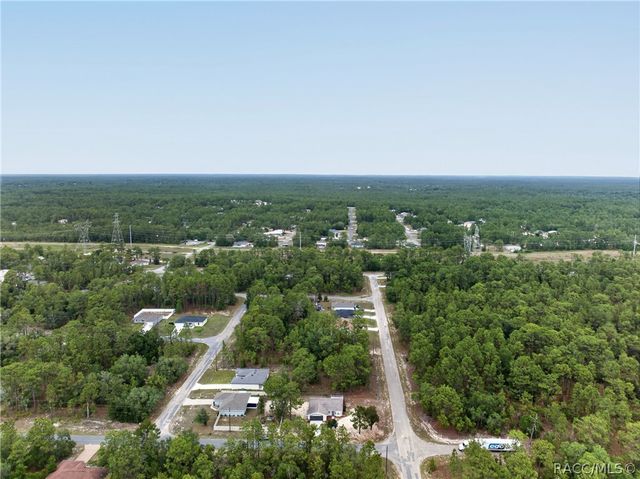 799 W Wycliffe Lane, Citrus Springs, FL 34434