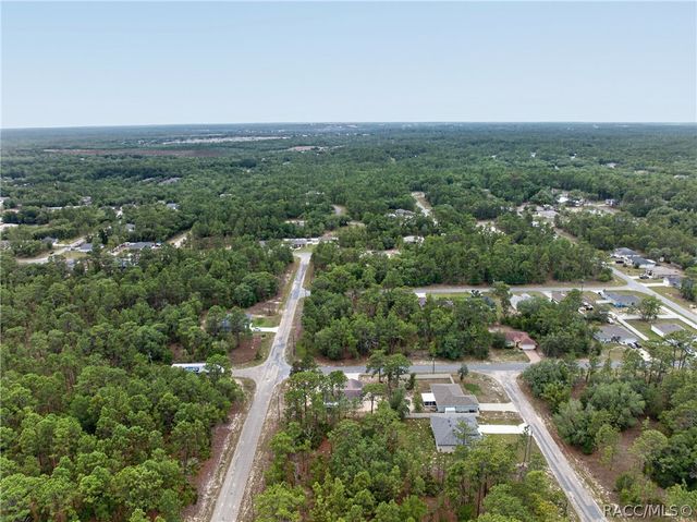 799 W Wycliffe Lane, Citrus Springs, FL 34434