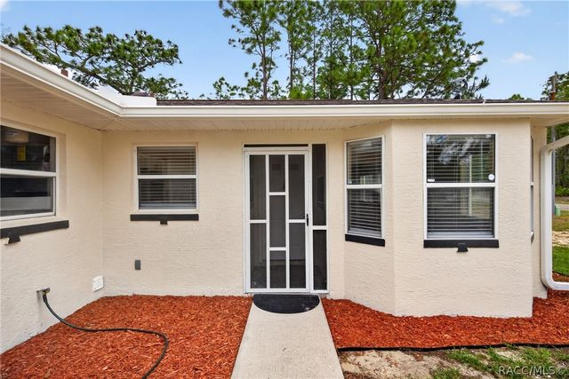 799 W Wycliffe Lane, Citrus Springs, FL 34434
