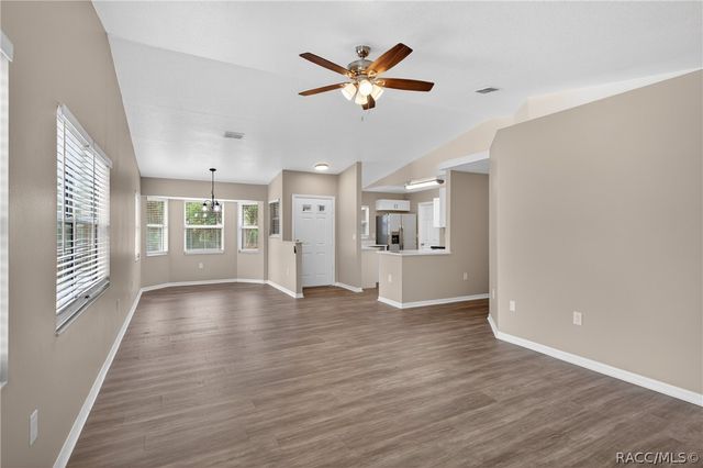 799 W Wycliffe Lane, Citrus Springs, FL 34434