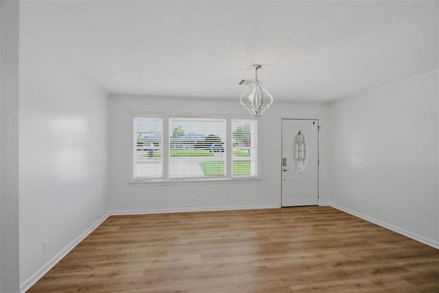 606 W Lagrange Street, Lake Charles, LA 70605