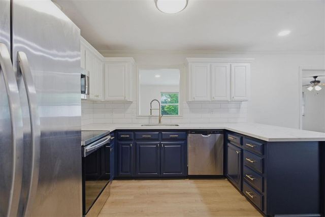 606 W Lagrange Street, Lake Charles, LA 70605