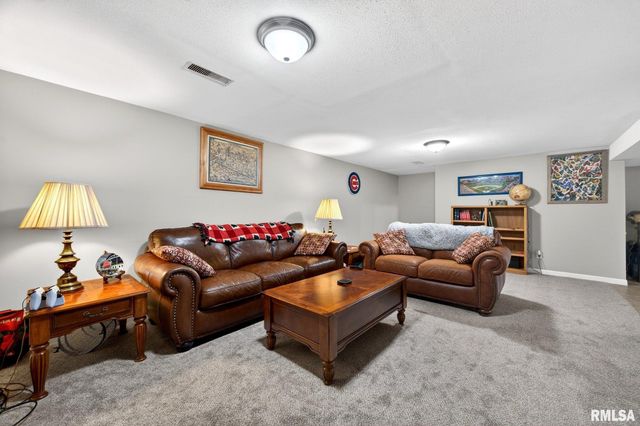 4211 N PATRICIA Court, Peoria, IL 61614