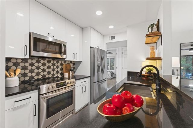 710 Garden Court, Atlanta, GA 30328