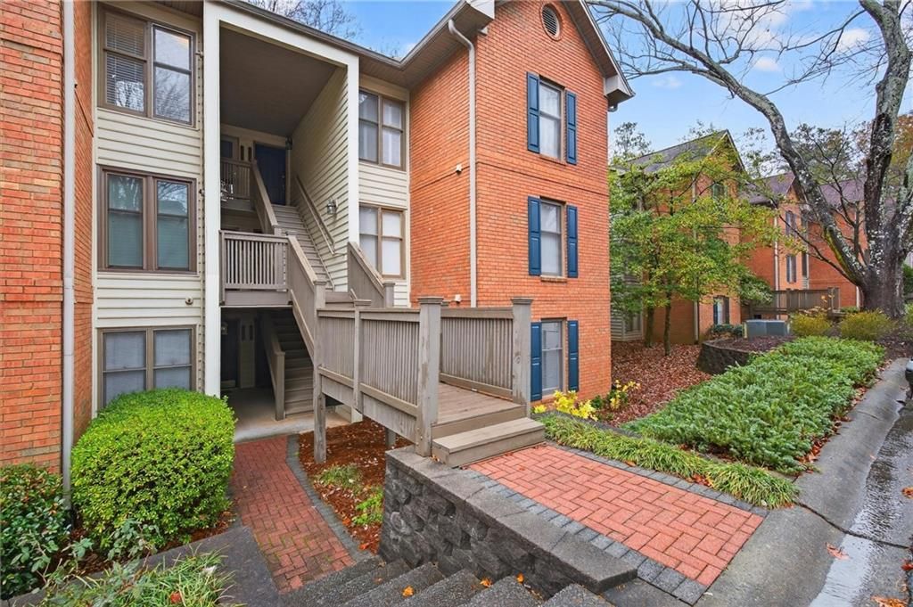 710 Garden Court, Atlanta, GA 30328