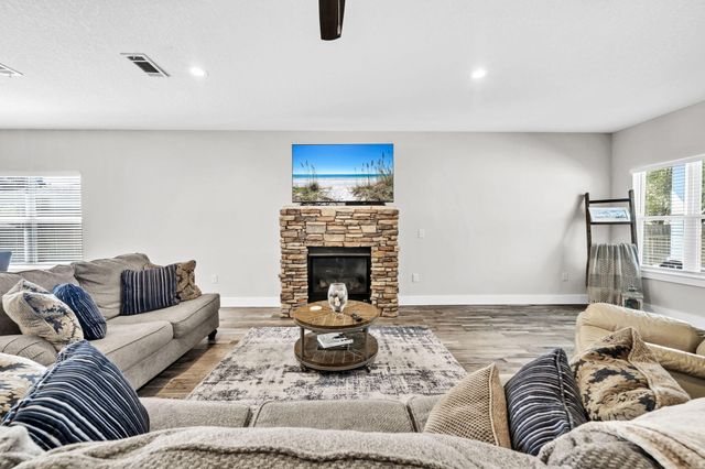 1512 E Ponderosa Road, Fort Walton Beach, FL 32547