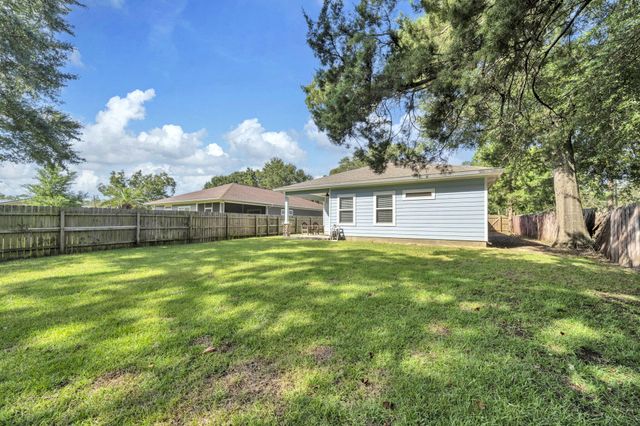 1512 E Ponderosa Road, Fort Walton Beach, FL 32547