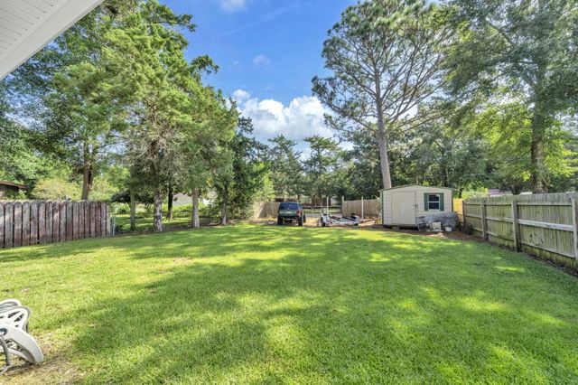 1512 E Ponderosa Road, Fort Walton Beach, FL 32547