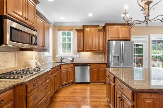 2003 Fishers Loop, Spring Hill, TN 37174