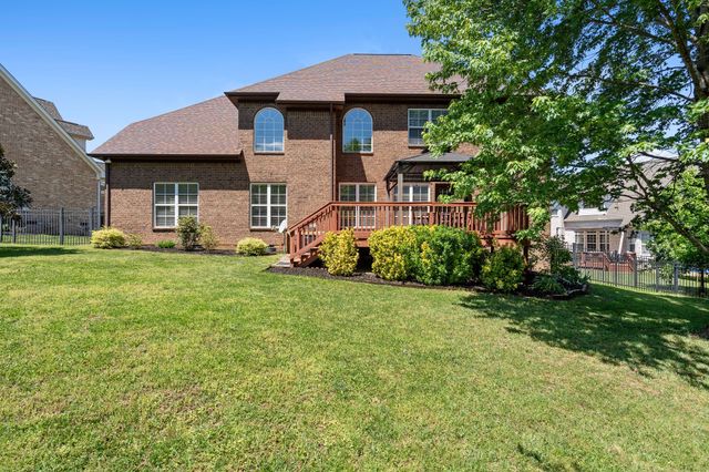 2003 Fishers Loop, Spring Hill, TN 37174