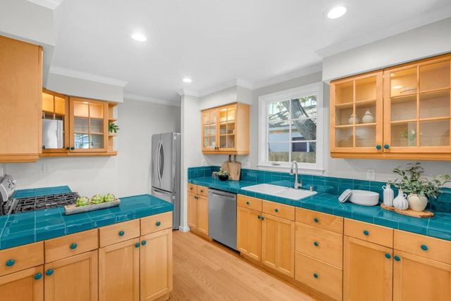 409 Church Street, Mountain View, CA 94041